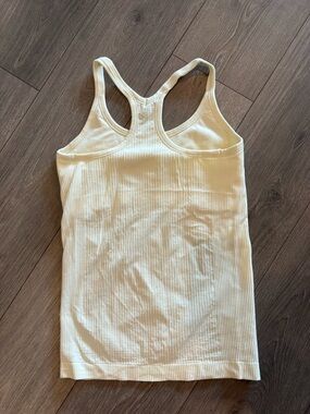 RARE 💛 Lululemon Butter Yellow Ebb to Street Racerback Tank Size 8